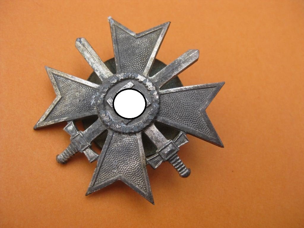 Kriegsverdienstkreuz 1.Klasse mit Schwertern (KVK1/39) an SCHRAUBSCHEIBE