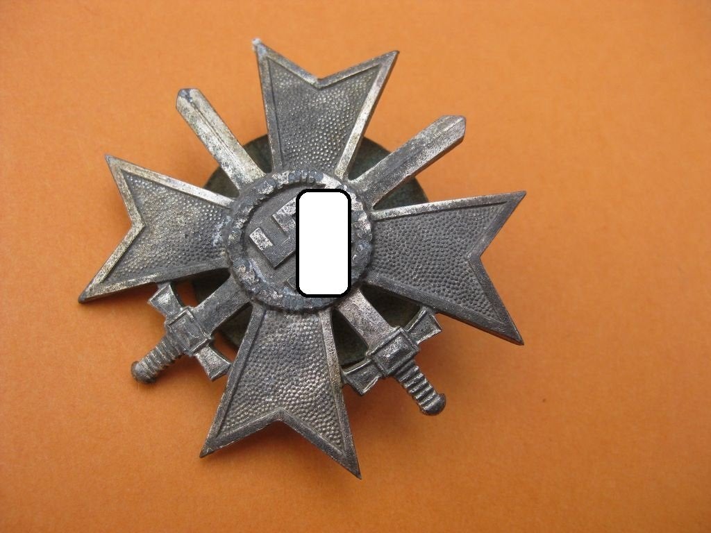 Kriegsverdienstkreuz 1.Klasse mit Schwertern (KVK1/39) an SCHRAUBSCHEIBE