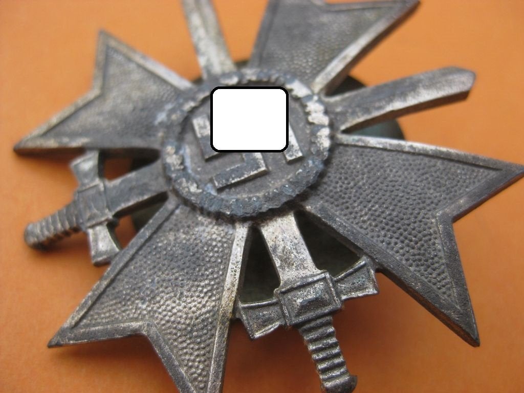 Kriegsverdienstkreuz 1.Klasse mit Schwertern (KVK1/39) an SCHRAUBSCHEIBE