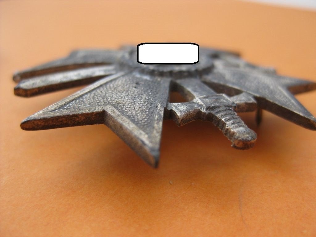 Kriegsverdienstkreuz 1.Klasse mit Schwertern (KVK1/39) an SCHRAUBSCHEIBE