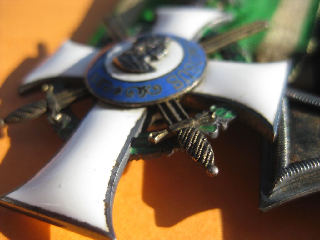 3er Ordenschnalle Ordensspange Eisernes Kreuz 1914 (EK2/14)  Ritterkreuz Albrechtsorden 1.Klasse Dienstauszeichnung im Ordensetui der Firma Thieme &amp; Fuchs in Leipzig Medaille Sachsen 1.Weltkrieg Orden Kaiserreich SCHARFFENBERG DRESDEN