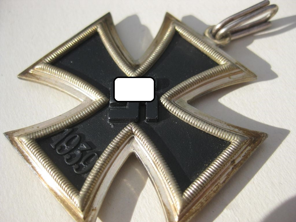 Ritterkreuz des Eisernen Kreuzes im Verleihungsetui - Sammleranfertigung-  !!!!NACH 1945!!!!