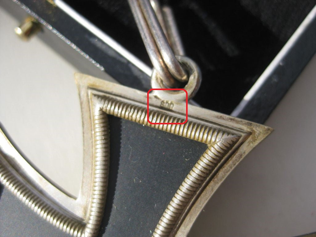 Ritterkreuz des Eisernen Kreuzes im Verleihungsetui - Sammleranfertigung-  !!!!NACH 1945!!!!