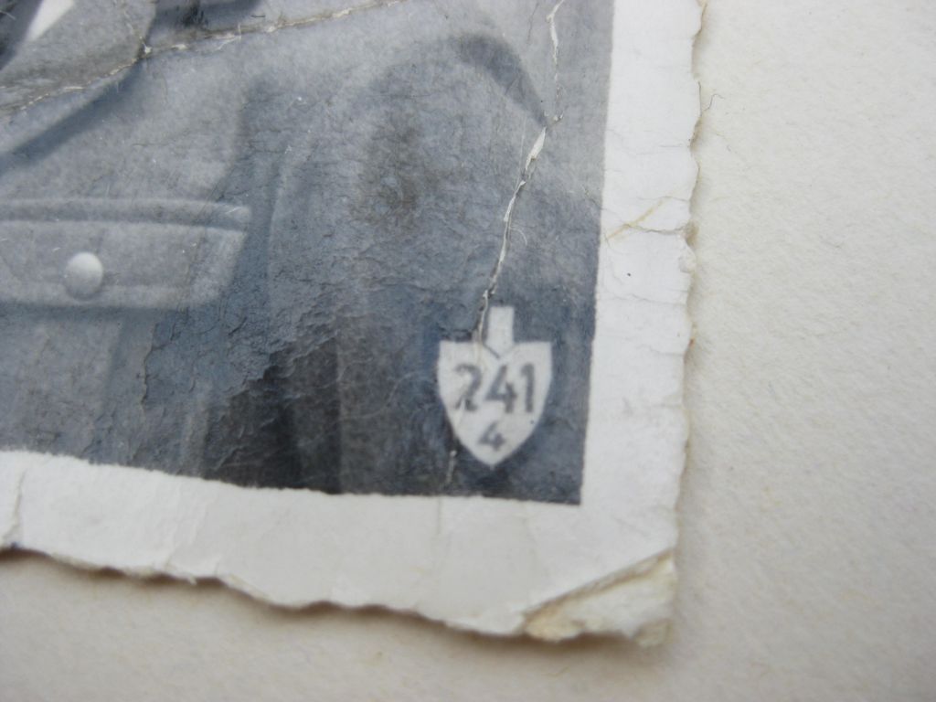 Mützenabzeichen für Mannschaften des Reichsarbeitsdienst (RAD) Mit Uniformfoto 3.Reich