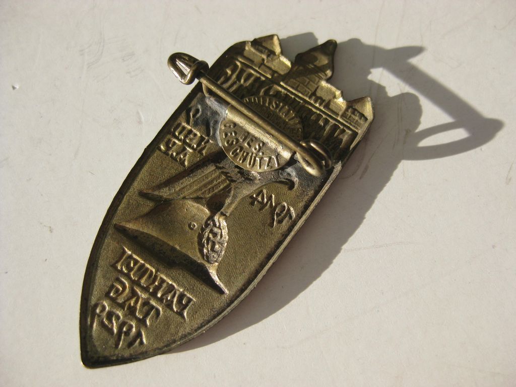 NSDAP Reichsparteitagabzeichen Nürnberg 1914 1919 1929 MINT CONDITION