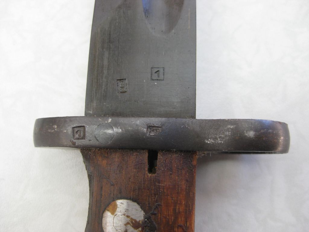 unbekanntes Bajonett Seitengewehr Bayonett Russland Yugoslawien????