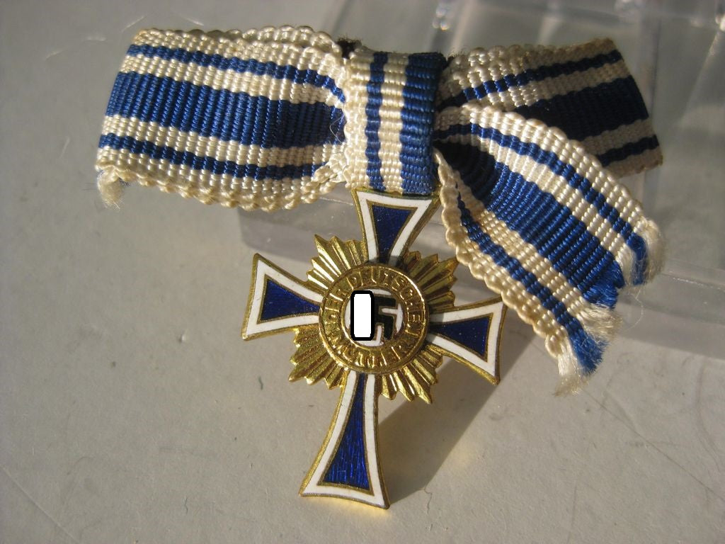 Mutterkreuz in Gold -Miniatur- in LDO Schachtel