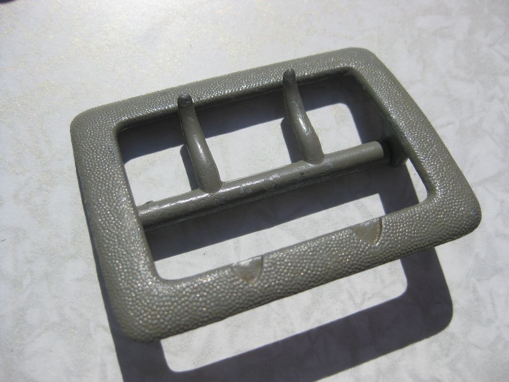 2 Dorn Riemen / Lederkoppel für Offiziere Wehrmacht