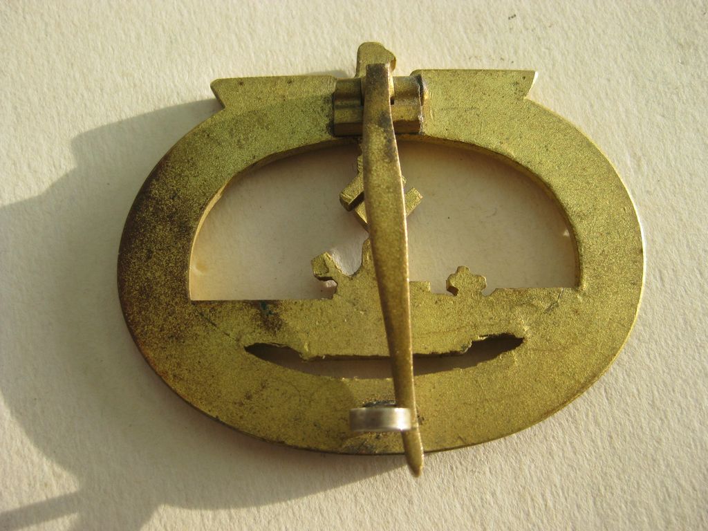 U-Bootkriegsabzeichen VARIANTE aus BUNTMETALL unbekannter Hersteller Orden 3.Reich Kriegsmarine