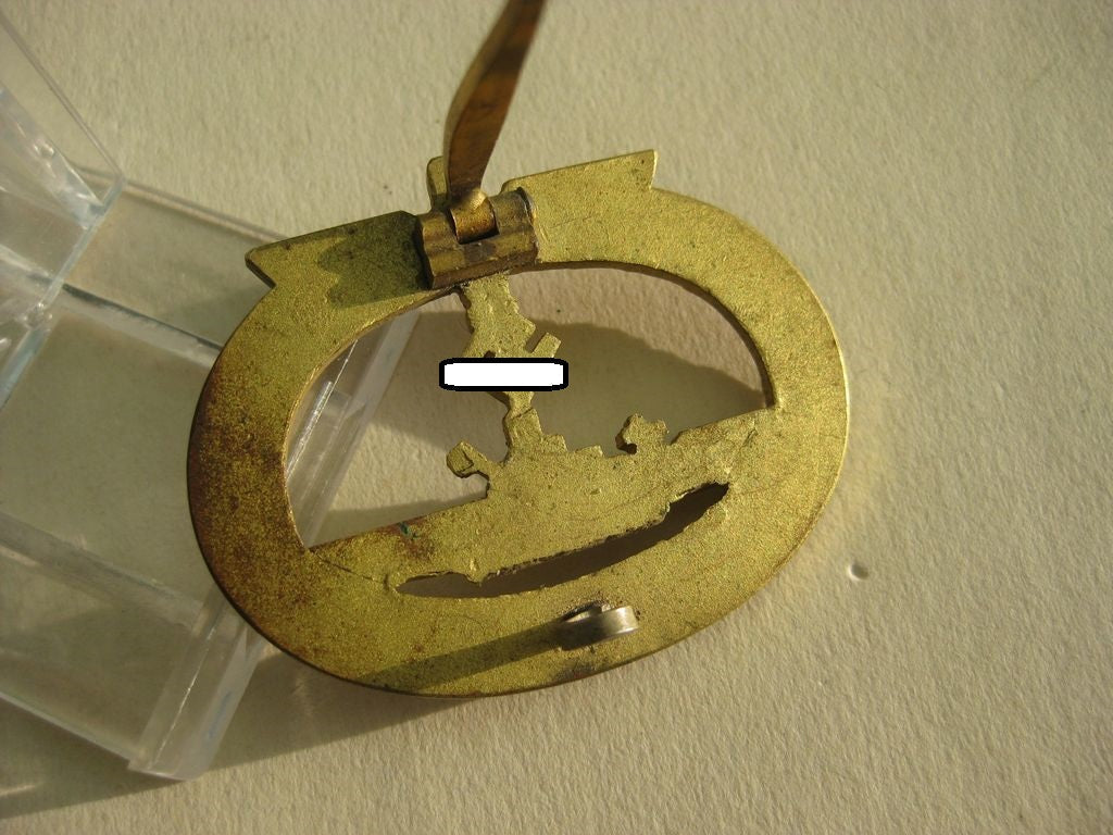 U-Bootkriegsabzeichen VARIANTE aus BUNTMETALL unbekannter Hersteller Orden 3.Reich Kriegsmarine