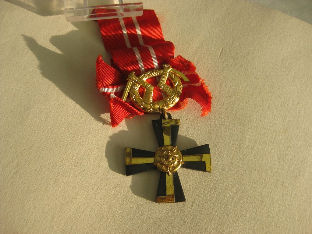Finnland finnisches Freiheitskreuz 3.Klasse verliehen an Nahkampfspange in Gold  und Deutsches Kreuz in Gold Träger Martin Harnack